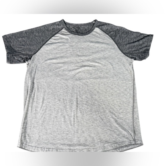 American Eagle Active Flex Men's light Gray and dark grey Raglan Shirt size XL - Picture 1 of 4